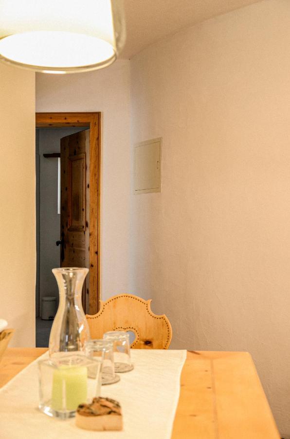 Chasa Curtins Apartment Valchava Exterior photo